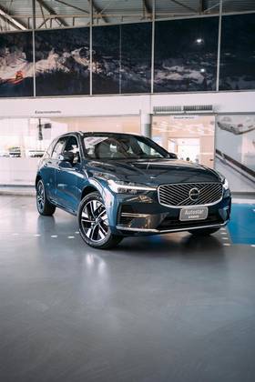 VOLVO XC60 2.0 T8 PHEV PLUS AWD GEARTRONIC VOLVO XC60 2.0 T8 PHEV PLUS AWD GEARTRONIC